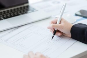 就業規則がないのは違法？10人未満でも作成する理由やリスクを解説